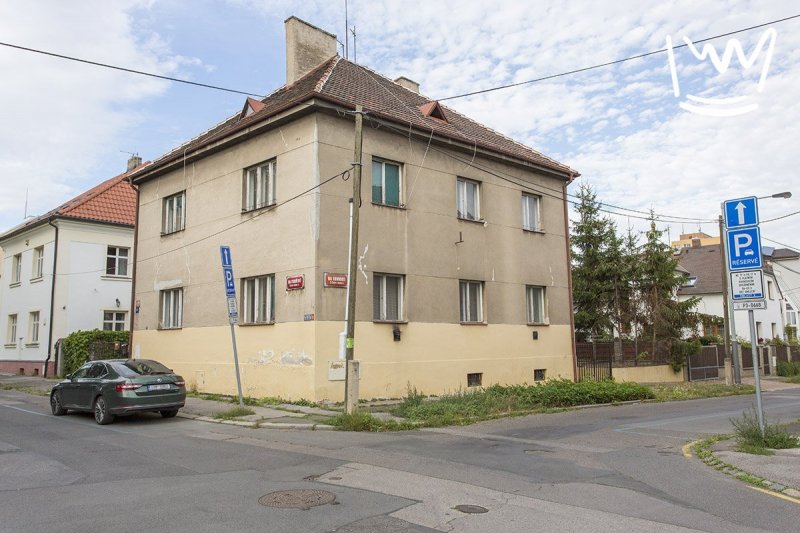 Rodinný dům, 6+kk, pozemek 341 m2, Na Mokřině, Žižkov, Praha