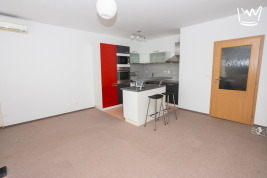 Byt 1+kk, 37 m2, balkon, sklep, garážové stání, Boloňská, Praha